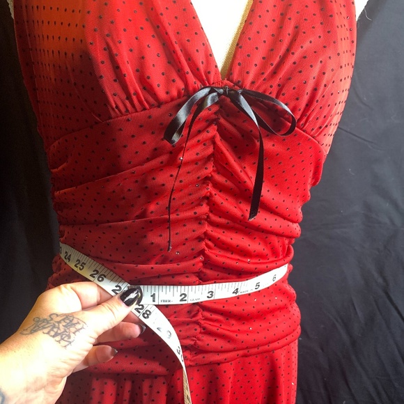 Red halter dress - Picture 6 of 9
